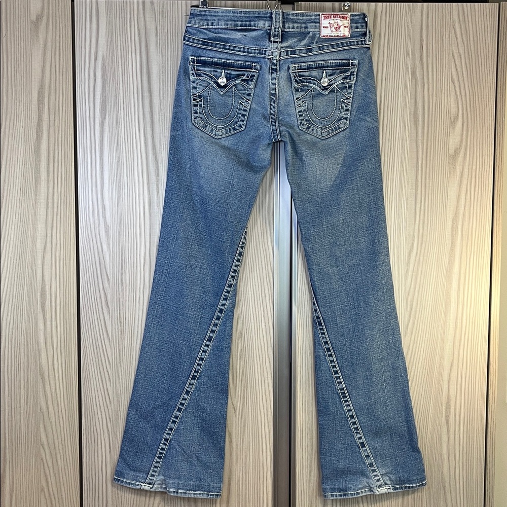 True Religion ‘Disco Joey Big T’Flare Leg Jeans~in Blue Wash w/Crystal Button~28